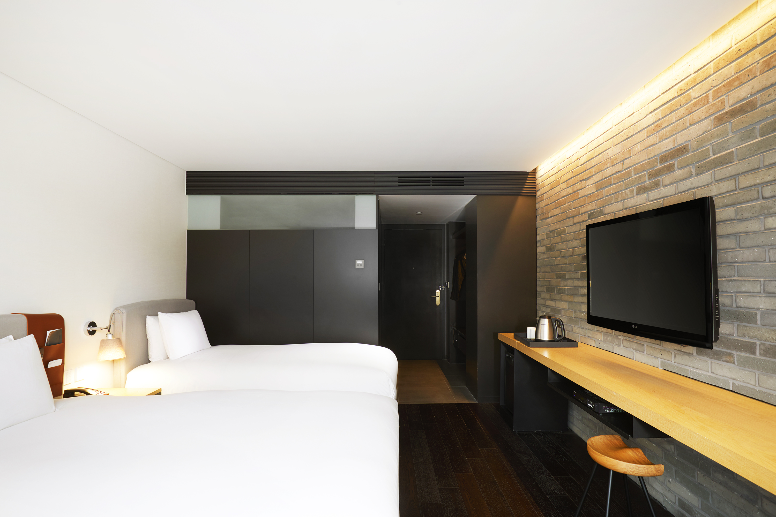 room-card-img-1